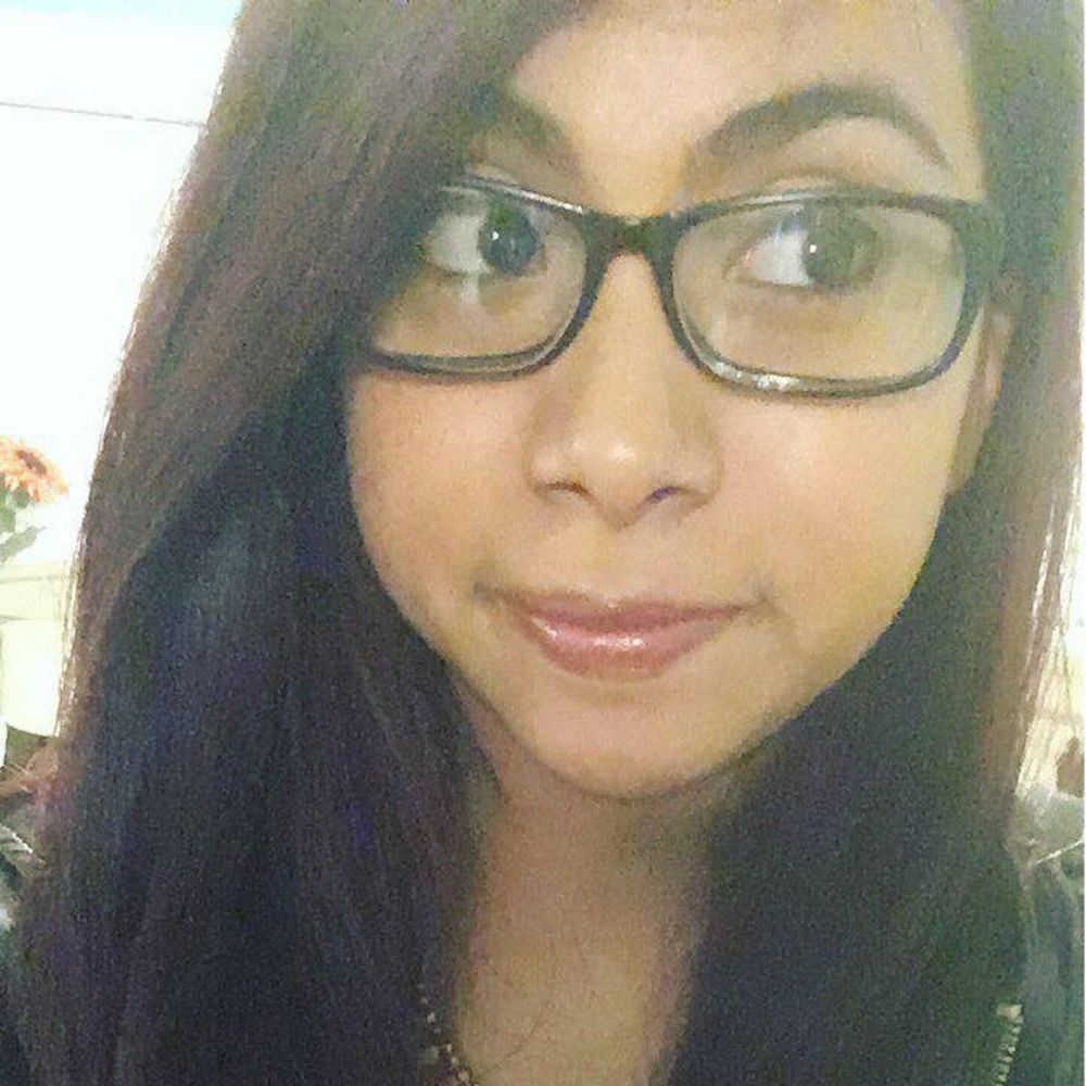 Meet your Posher, Dafne